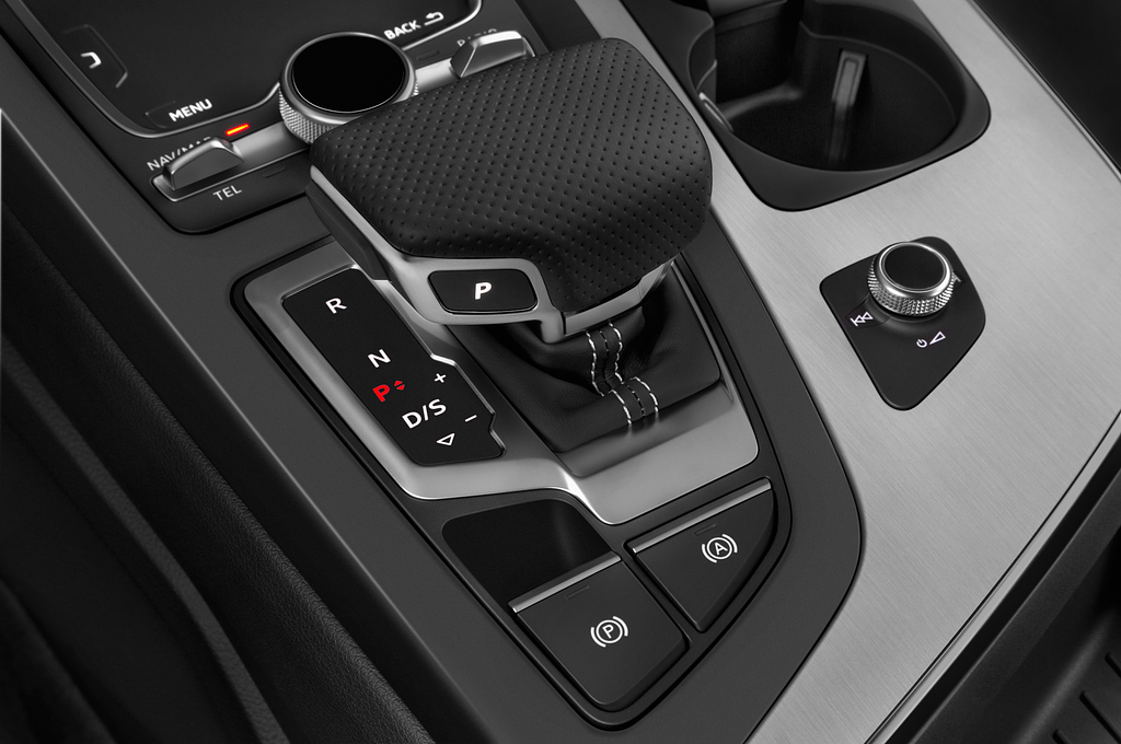 Audi Q7 (Baujahr 2020) - 5 Türen Schalthebel
