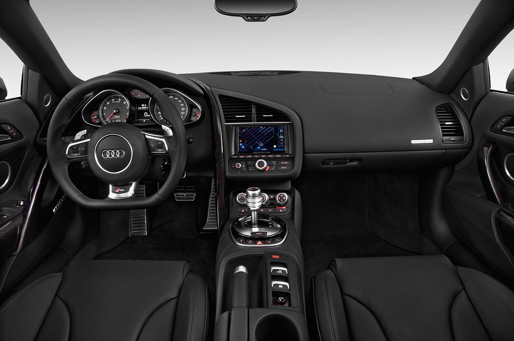Audi R8 Spyder (Baujahr 2014) - 2 Türen Cockpit und Innenraum