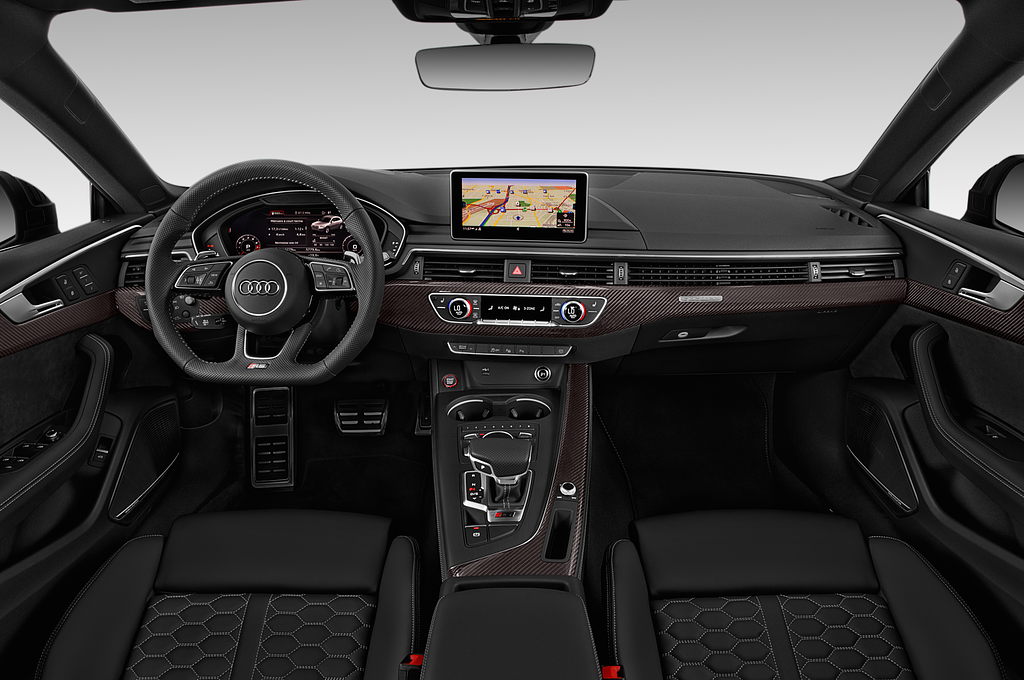 Audi RS 5 Sportback (Baujahr 2022) - 5 Türen Cockpit und Innenraum