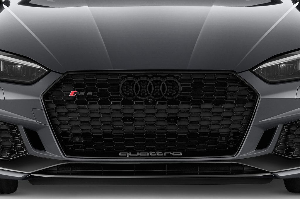Audi RS 5 Sportback (Baujahr 2022) - 5 Türen Kühlergrill und Scheinwerfer