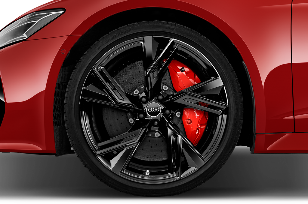 Audi RS 6 Avant (Baujahr 2022) - 5 Türen Reifen und Felge