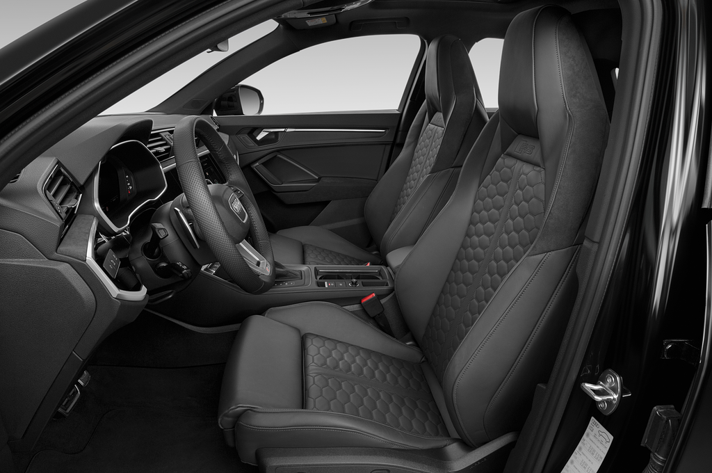 Audi RS Q3 Sportback (Baujahr 2022) - 5 Türen Vordersitze