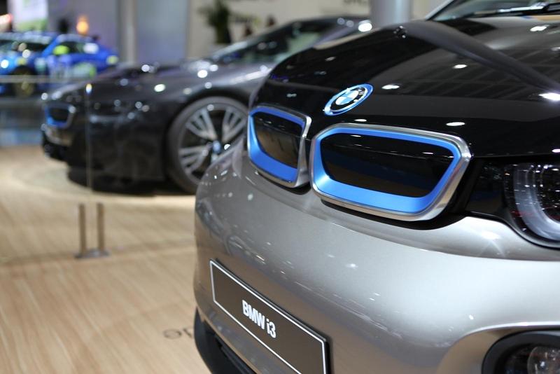 AMI 2014: Werden praktisch gegenüber vom Messegelände in Leipzig gebaut - BMW i3 und i8