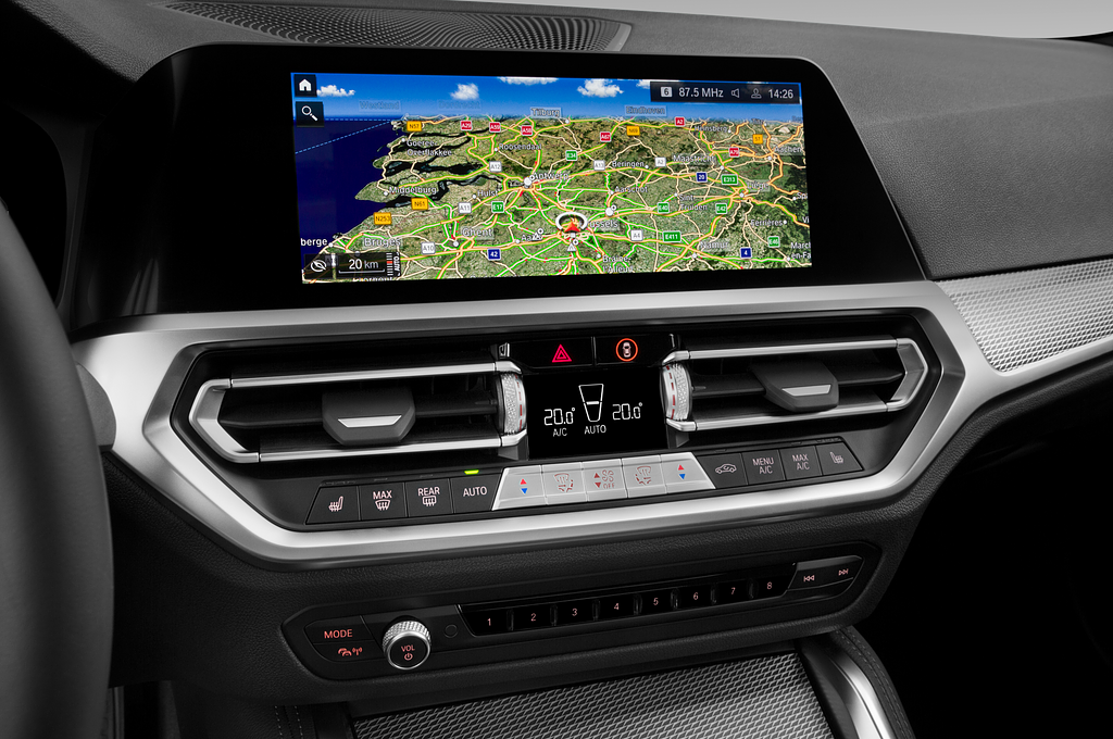 BMW 2 Series (Baujahr 2022) M Sportpaket 2 Türen Mittelkonsole