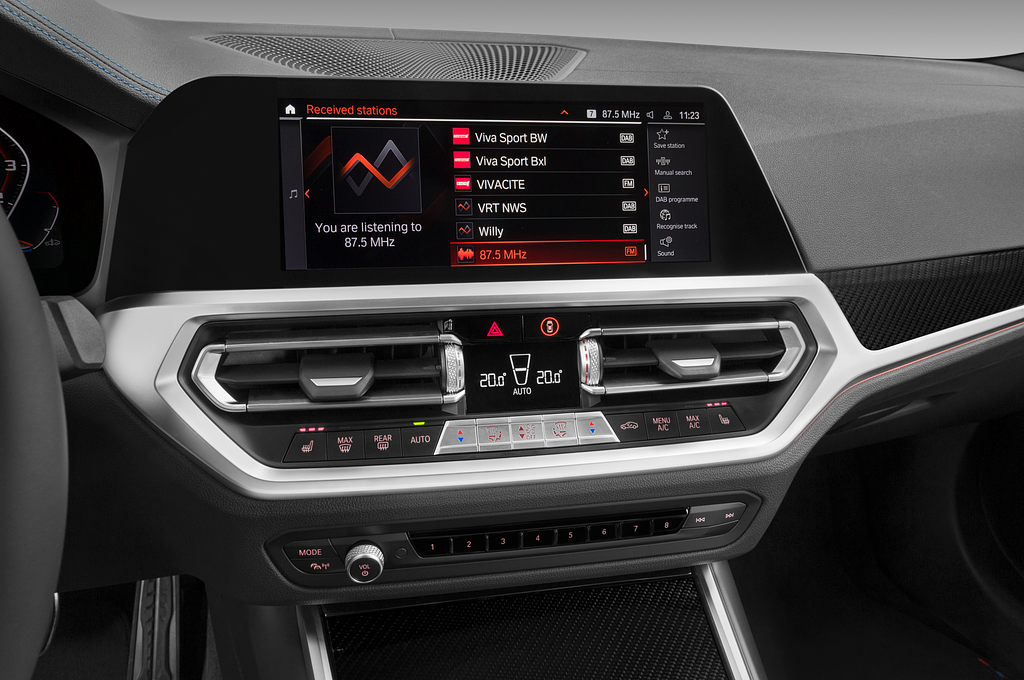 BMW 3 Series (Baujahr 2022) M340i 4 Türen Radio und Infotainmentsystem
