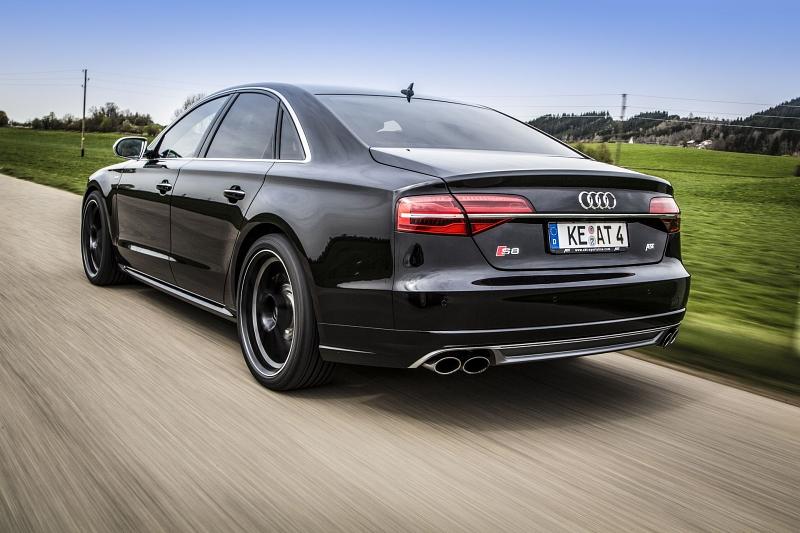 Zu dem Grundpreis des Audi S8 von 114.700 Euro kommen noch die ABT-Tuning-Teile hinzu. Langt man bei allen optischen und technischen Optionen hin, sind rund 19.500 Euro zusätzlich fällig.