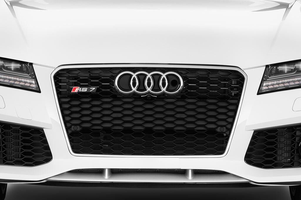 Audi RS7 (Baujahr 2015) 4.0 Tfsi Quattro Tiptronic Sportback 5 Türen Kühlergrill und Scheinwerfer