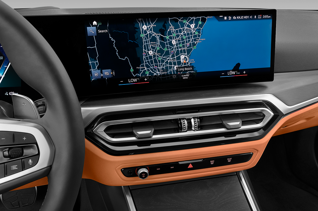BMW 3 Series (Baujahr 2022) M Sportpaket 4 Türen Mittelkonsole
