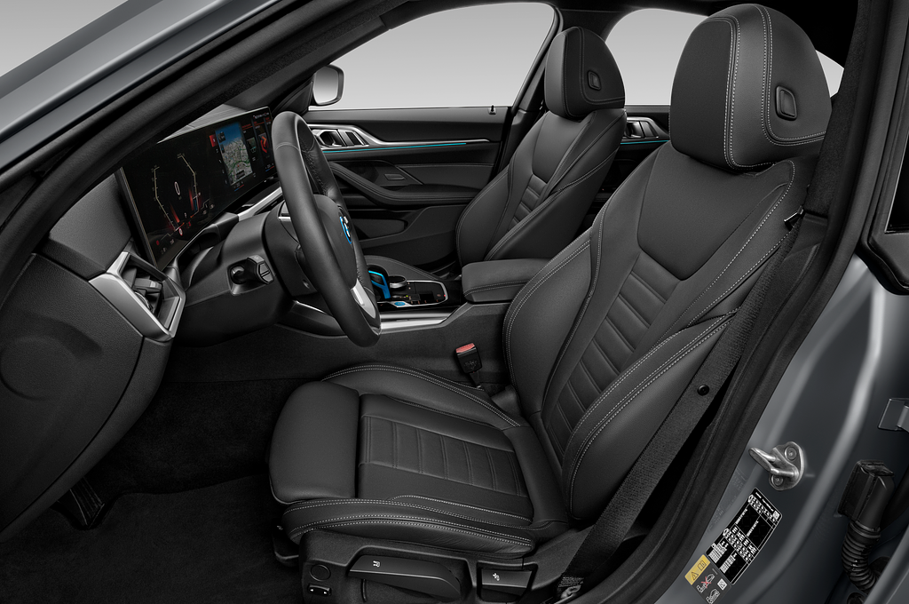 BMW i4 Gran Coupe (Baujahr 2022) Serie 5 Türen Vordersitze