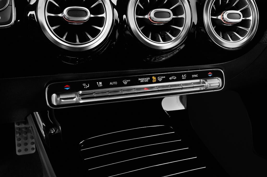 Mercedes CLA Shooting Brake (Baujahr 2020) - 5 Türen Temperatur und Klimaanlage