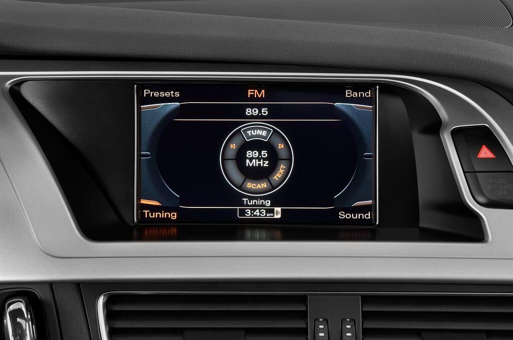 Audi S4 (Baujahr 2010) - 4 Türen Radio und Infotainmentsystem