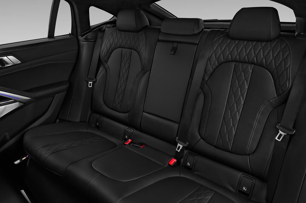 BMW X6 (Baujahr 2020) M Automobile 5 Türen Rücksitze