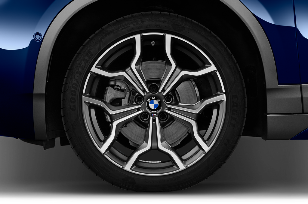 BMW X2 Plug-in-Hybrid (Baujahr 2020) M Sport X 5 Türen Reifen und Felge