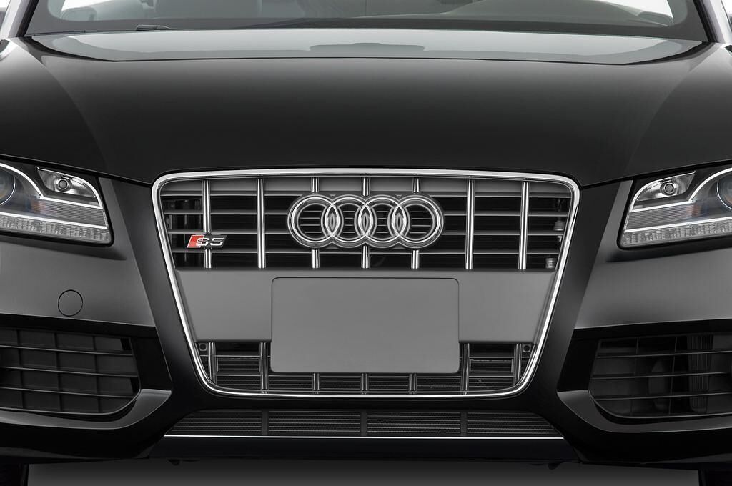 Audi S5 (Baujahr 2010) - 2 Türen Kühlergrill und Scheinwerfer