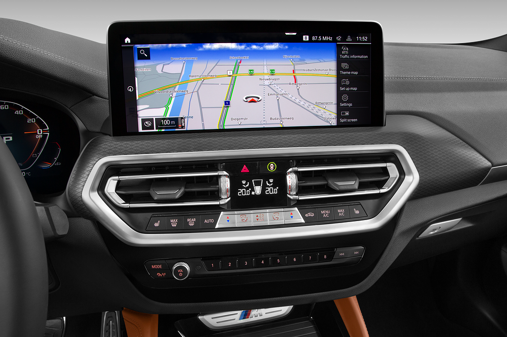 BMW X4 (Baujahr 2023) M40d 5 Türen Mittelkonsole