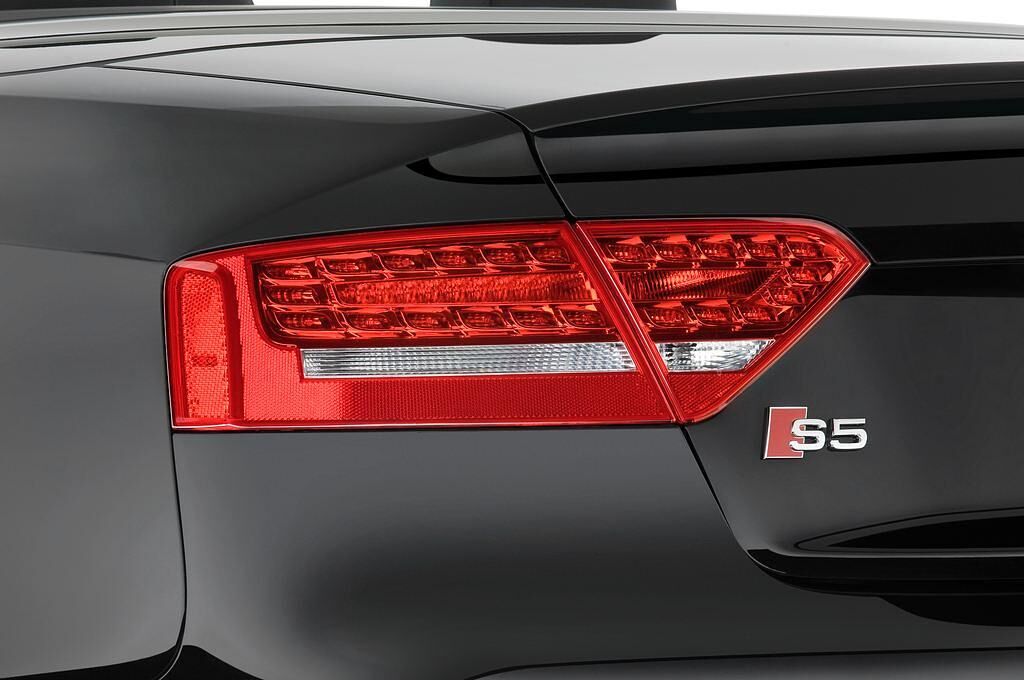 Audi S5 (Baujahr 2010) - 2 Türen Rücklicht