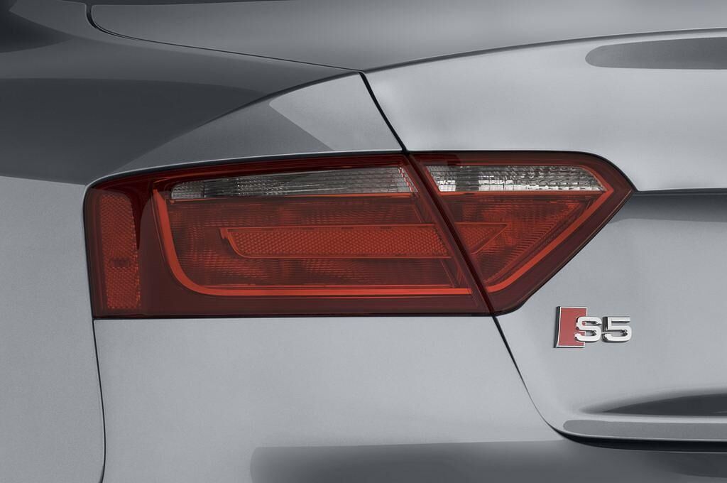 Audi S5 (Baujahr 2010) - 2 Türen Rücklicht
