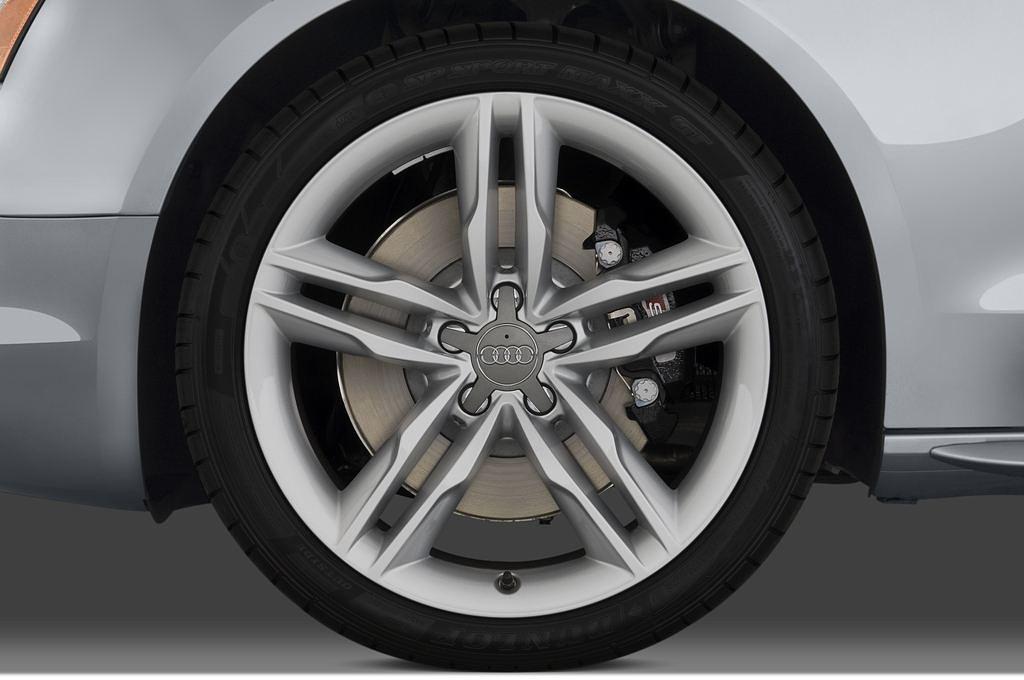 Audi S5 (Baujahr 2010) - 2 Türen Reifen und Felge