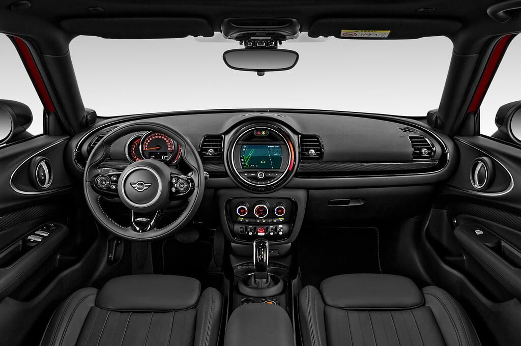 MINI Clubman (Baujahr 2020) S 5 Türen Cockpit und Innenraum