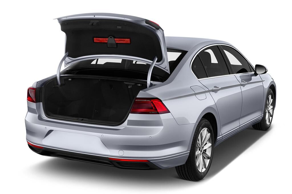 Volkswagen Passat (Baujahr 2020) Business 4 Türen Kofferraum