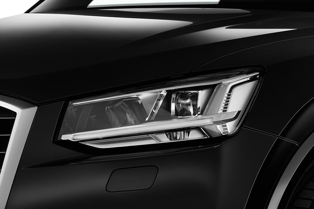Audi SQ2 (Baujahr 2019) - 5 Türen Scheinwerfer