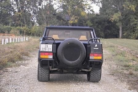 Lamborghini LM 002
