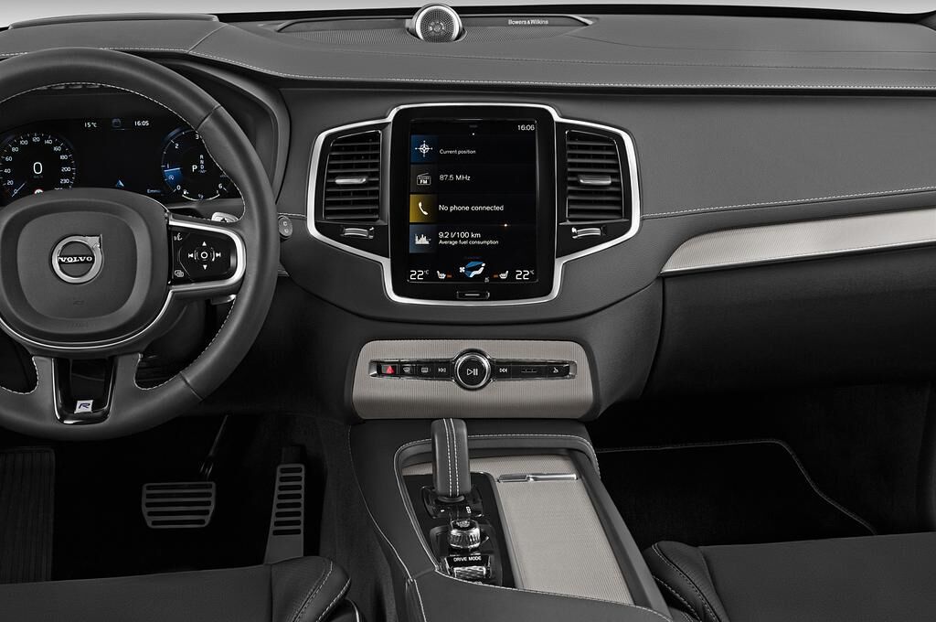 Volvo XC90 (Baujahr 2020) R-Design 5 Türen Mittelkonsole