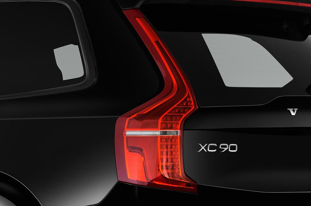Volvo XC90 (Baujahr 2020) R-Design 5 Türen Rücklicht