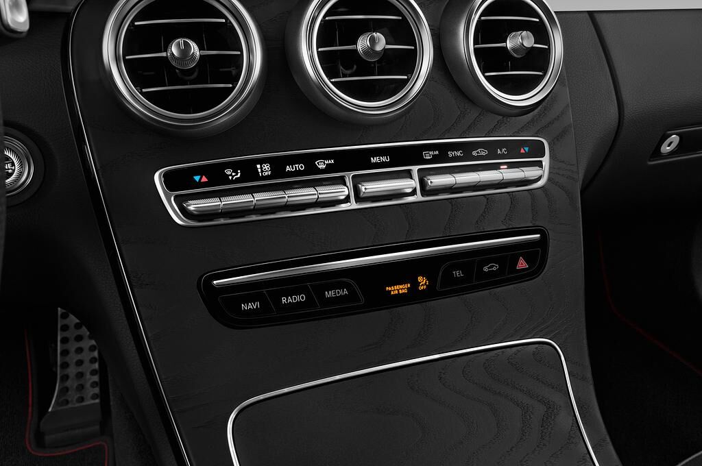 Mercedes C Class Break (Baujahr 2020) 43 AMG 5 Türen Temperatur und Klimaanlage