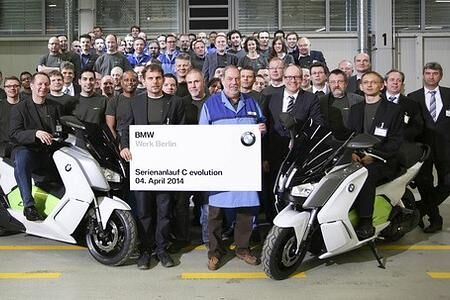 Serienproduktion des Elektro-Scooters BMW C evolution in Berlin gestartet