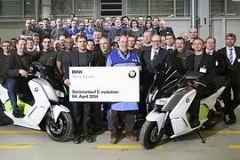 Serienproduktion des Elektro-Scooters BMW C evolution in Berlin gestartet