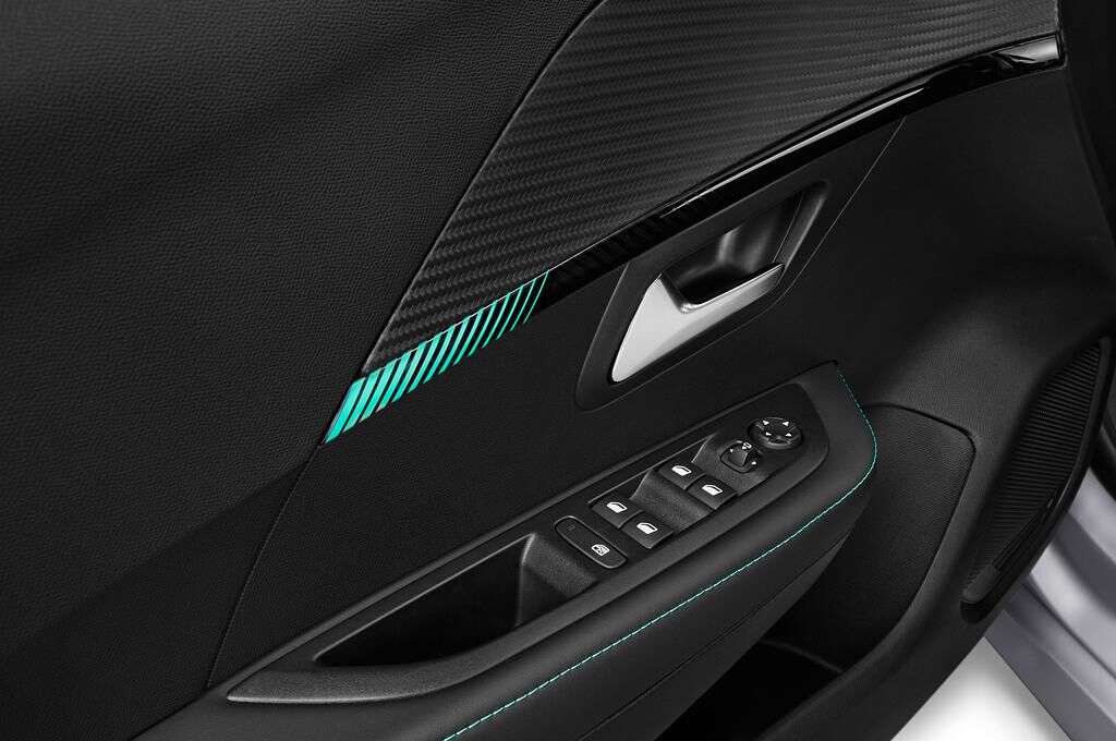 Peugeot 208 (Baujahr 2020) Allure 5 Türen Bedienungselemente Tür