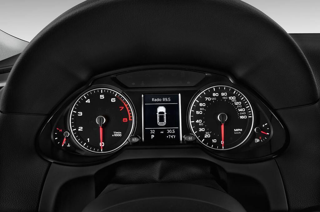Audi Q5 (Baujahr 2014) - 5 Türen Tacho und Fahrerinstrumente