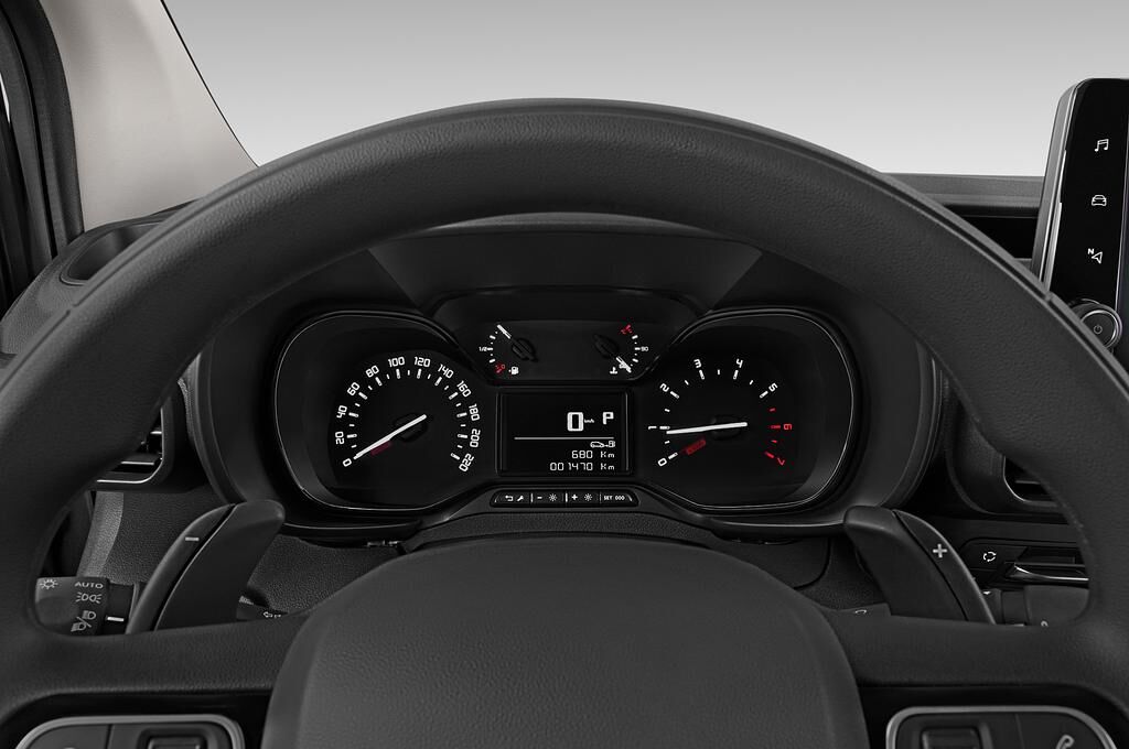 Citroen Berlingo (Baujahr 2020) Control 4 Türen Tacho und Fahrerinstrumente