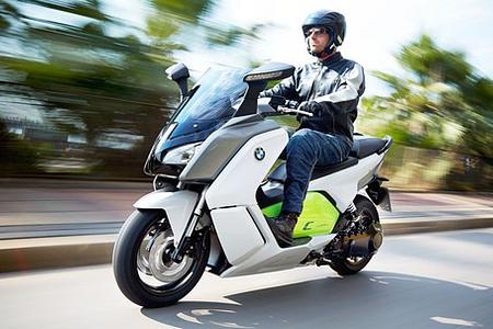 BMW Motorrädern und Maxi-Scootern auf Mallorca mieten