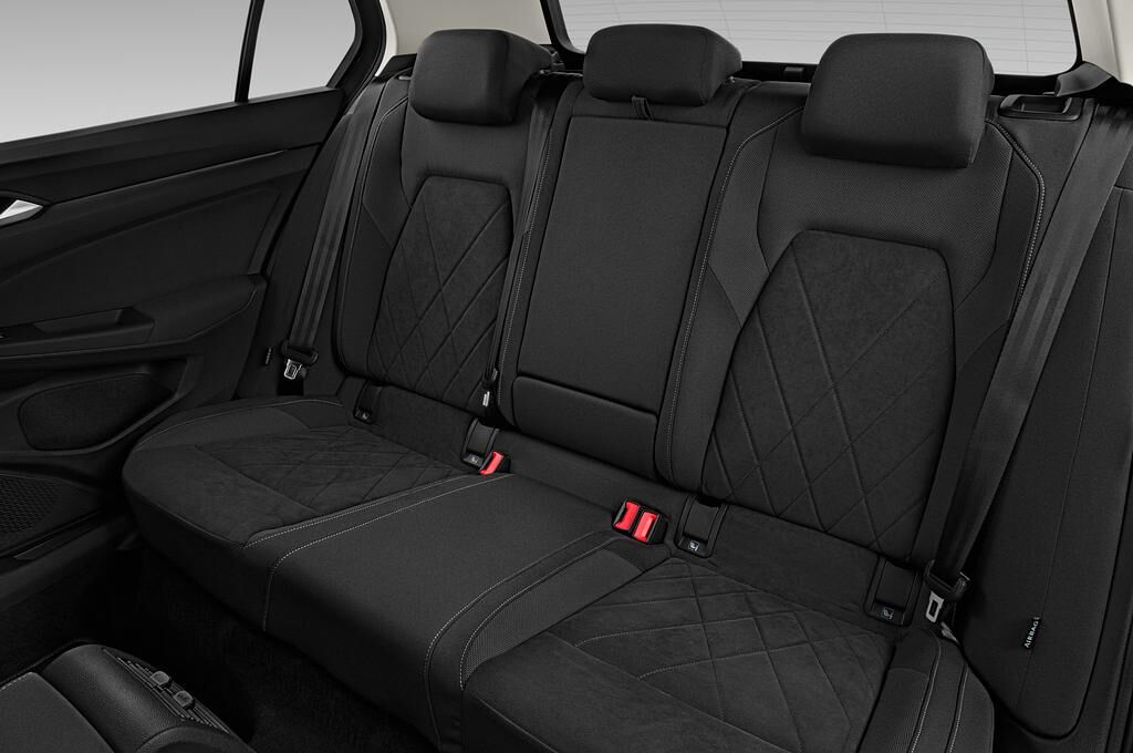 Volkswagen Golf (Baujahr 2020) Style 5 Türen Rücksitze