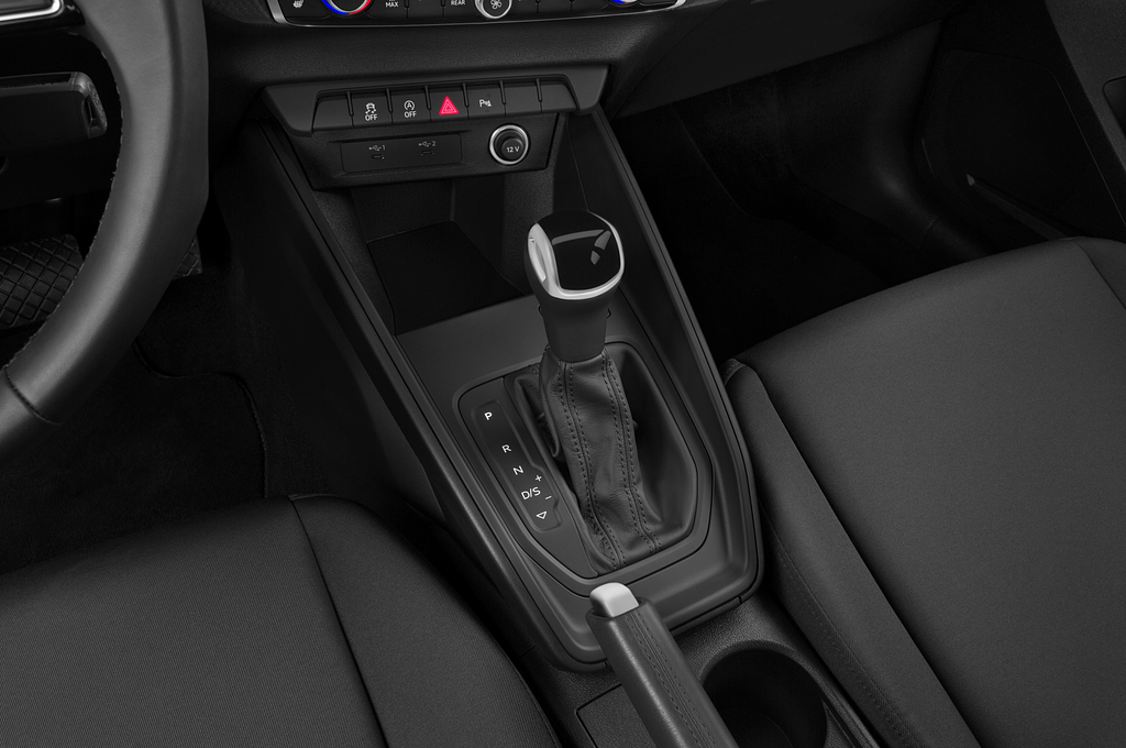 Audi A1 Sportback (Baujahr 2023) Base 5 Türen Schalthebel