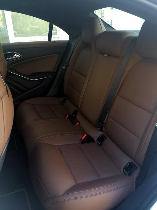 Der düstere Fond des Mercedes CLA 250 4matic