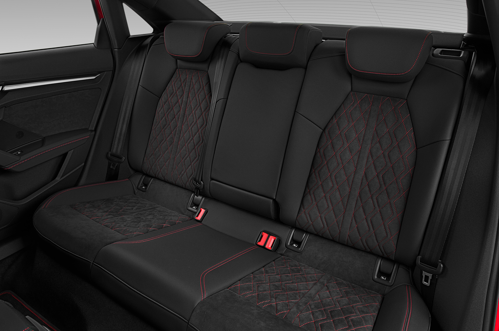 Audi A3 (Baujahr 2020) S Line 4 Türen Rücksitze