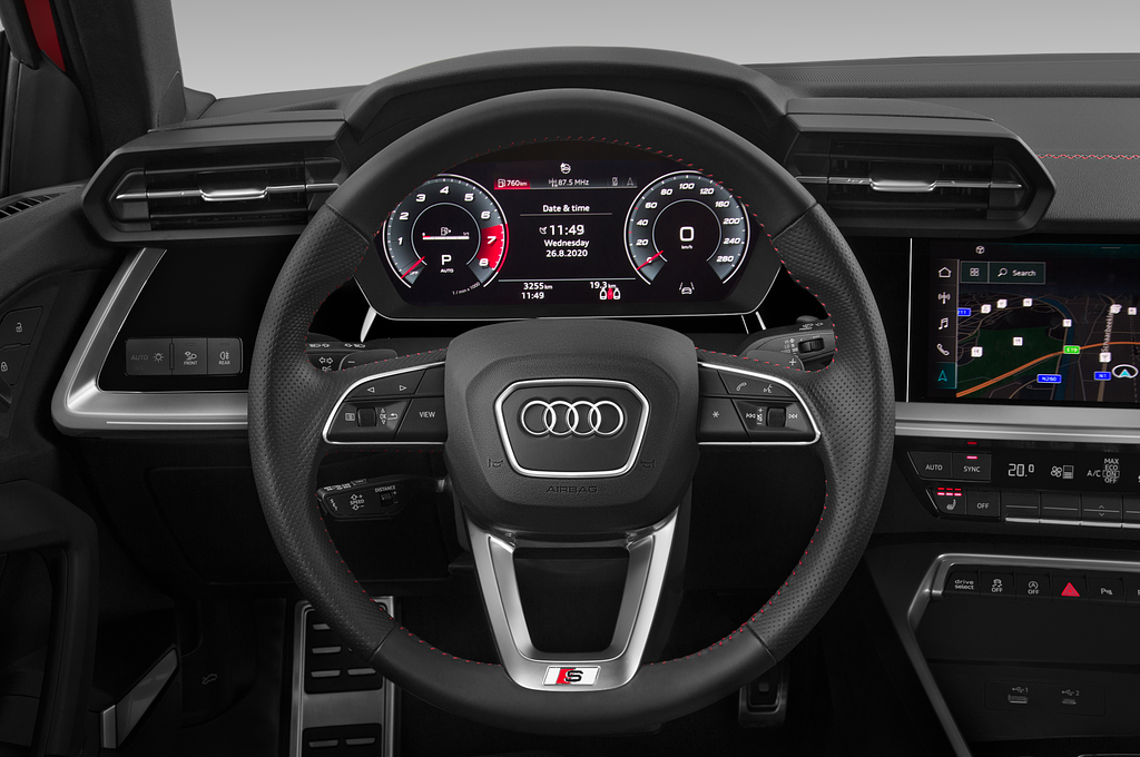 Audi A3 (Baujahr 2020) S Line 4 Türen Lenkrad