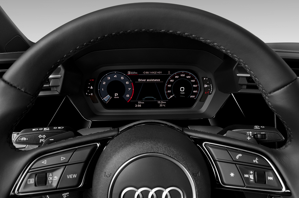 Audi A3 (Baujahr 2022) Advanced 4 Türen Tacho und Fahrerinstrumente