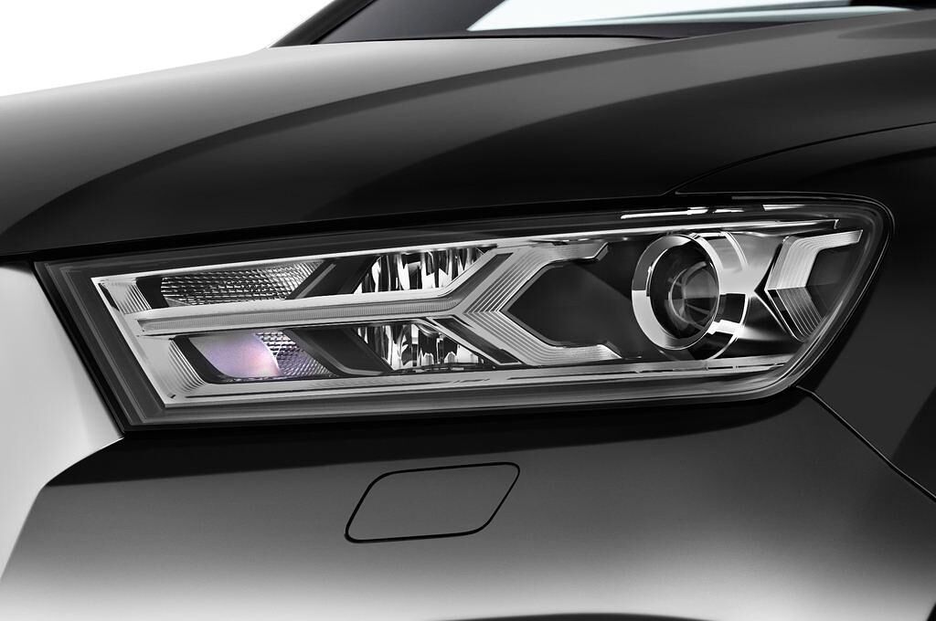 Audi Q7 (Baujahr 2016) - 5 Türen Scheinwerfer
