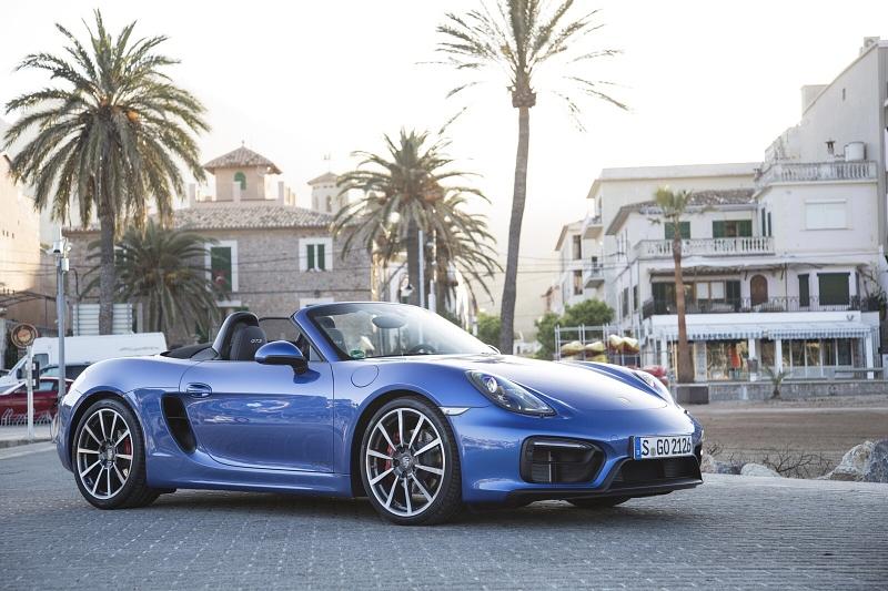 Porsche Boxster GTS mit leichten Modifikationen außen
