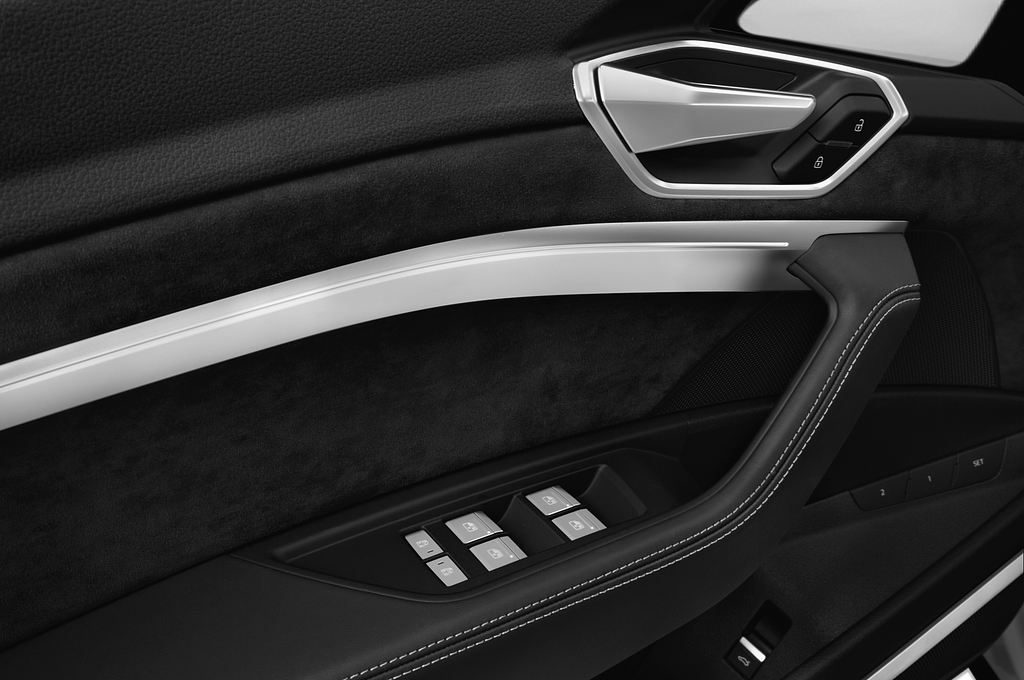Audi e-tron Sportback (Baujahr 2020) S Line 5 Türen Bedienungselemente Tür