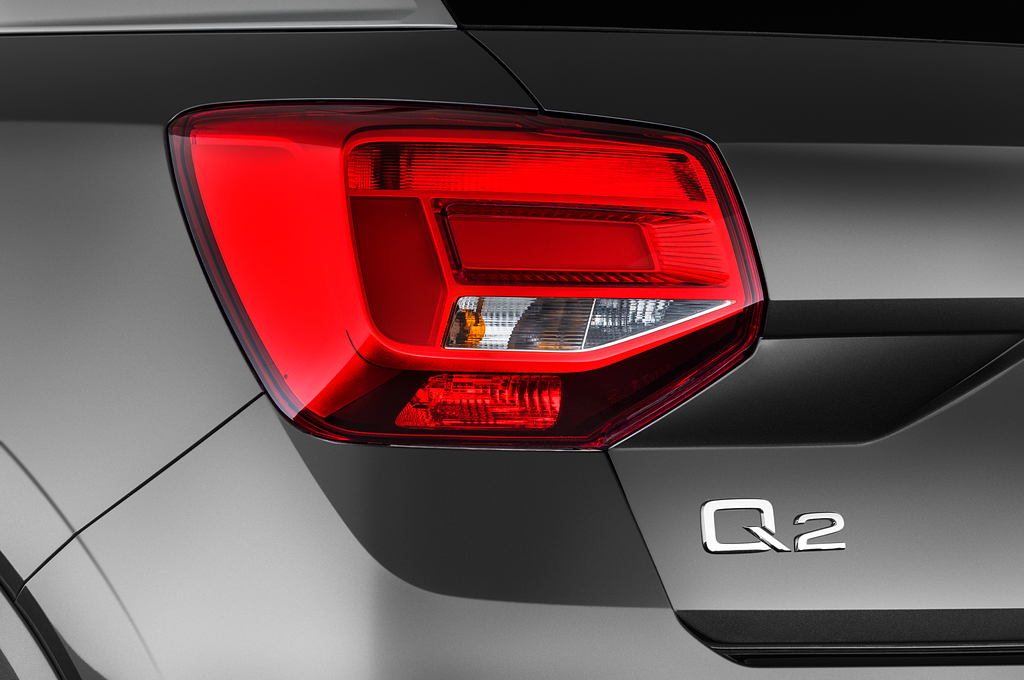 Audi Q2 (Baujahr 2023) S Line 5 Türen Rücklicht
