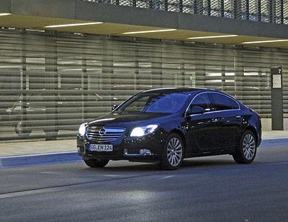 Der Opel Insignia beschleunigt von  0-100 km/h in 7,1 Sekunden 