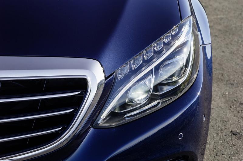 Mercedes C 200 - LED-Scheinwerfer kosten extra