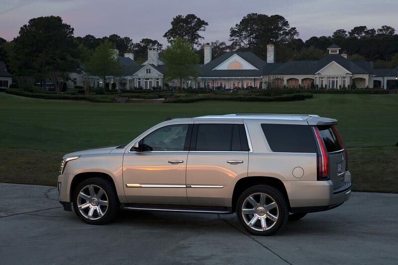 Der Cadillac Escalade ist 5,70 Meter lang,...