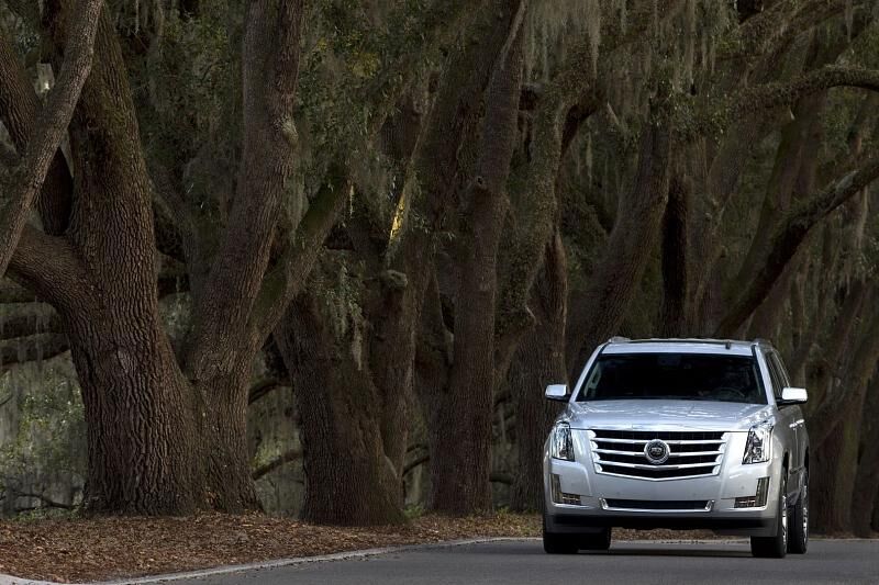 Der Cadillac Escalade hat ein maximales Drehmoment von 623 Nm.