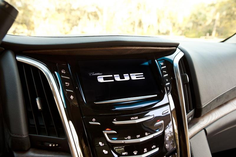 Beim Cadillac Escalade fällt alles eine Nummer größer als normal aus.